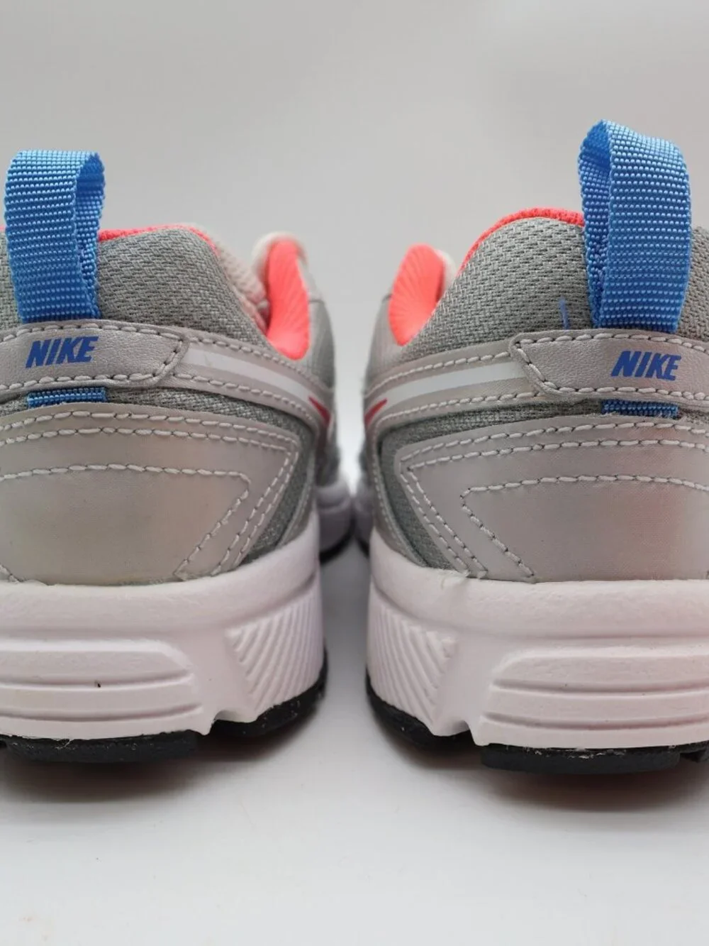 Nike Dart 9 Running Shoes Kids 13C Silver Pink Mesh Athletic 443393-007 New